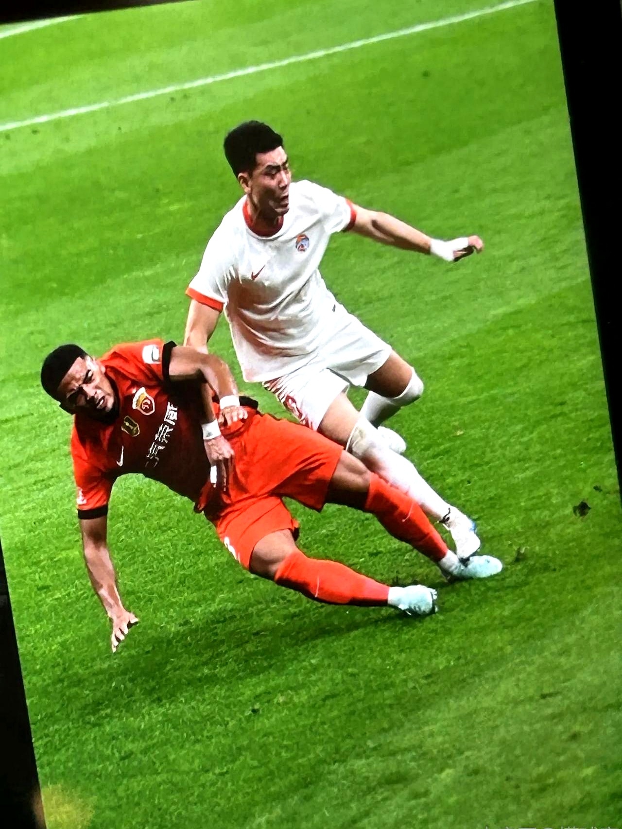 包含激烈对抗即将上演,谁能在场上展现最佳状态?的词条 包含激烈对抗即将上演,谁能在场上展现最佳状态?的词条